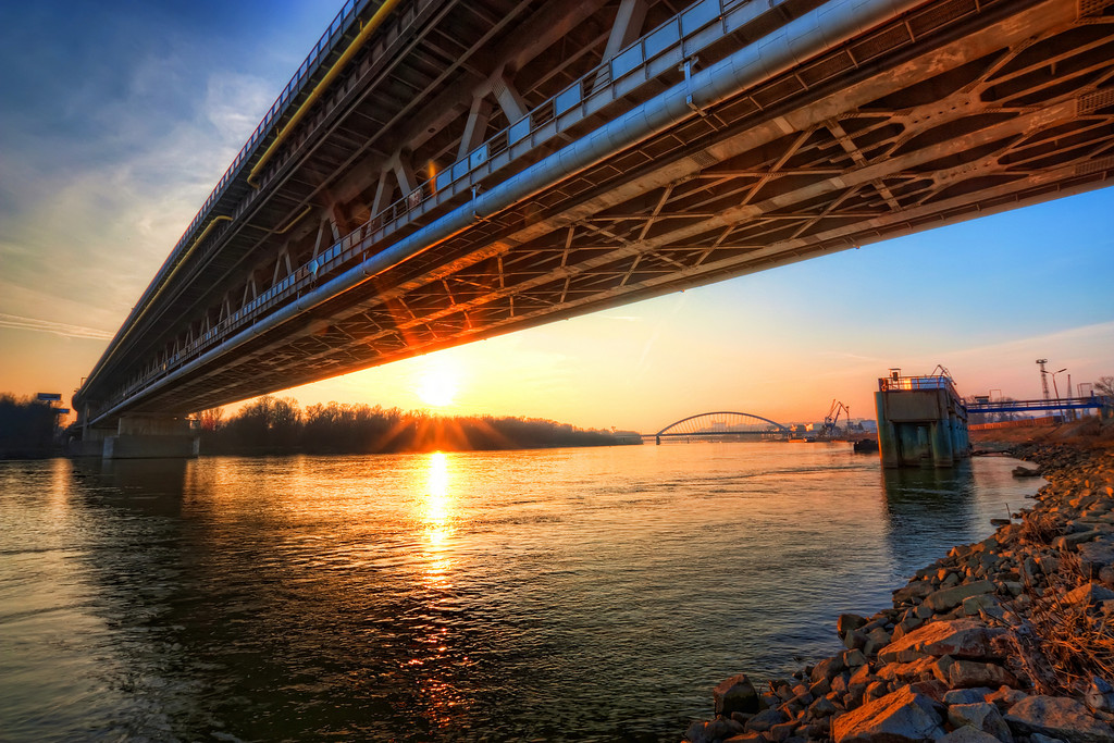 Мосты братиславы. Екатеринбург достопримечательности мост. Мост на портовой Пионерский.