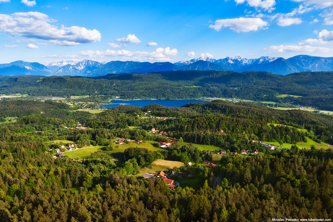 Mountains in the distance - HDRshooter