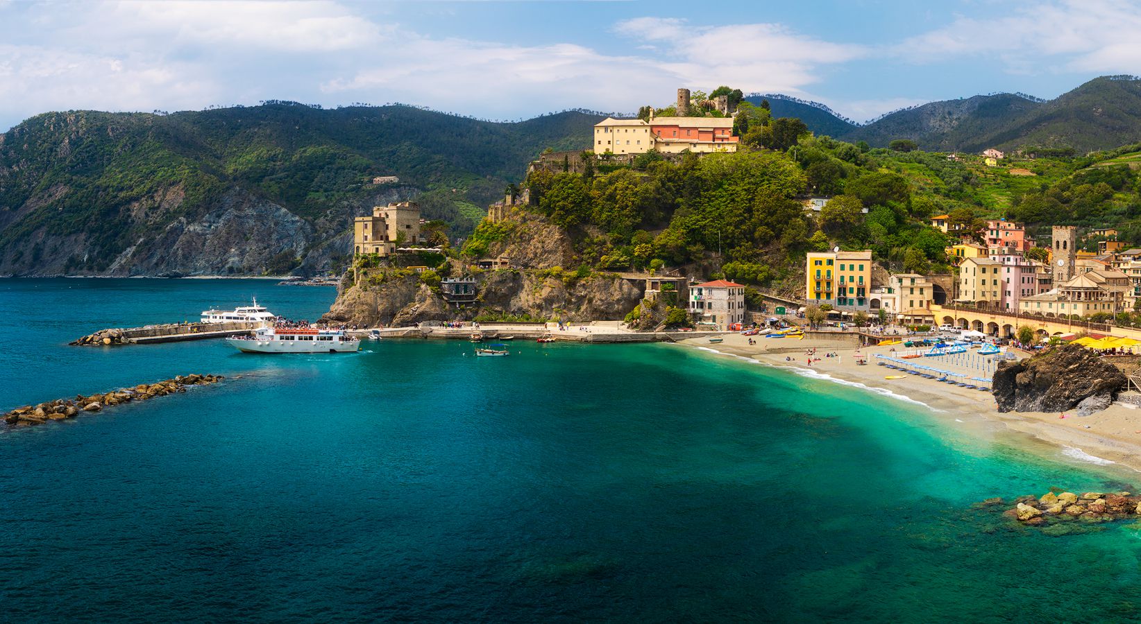 Sunny Day In Monterosso, Cinque Terre, Italy - Hdrshooter