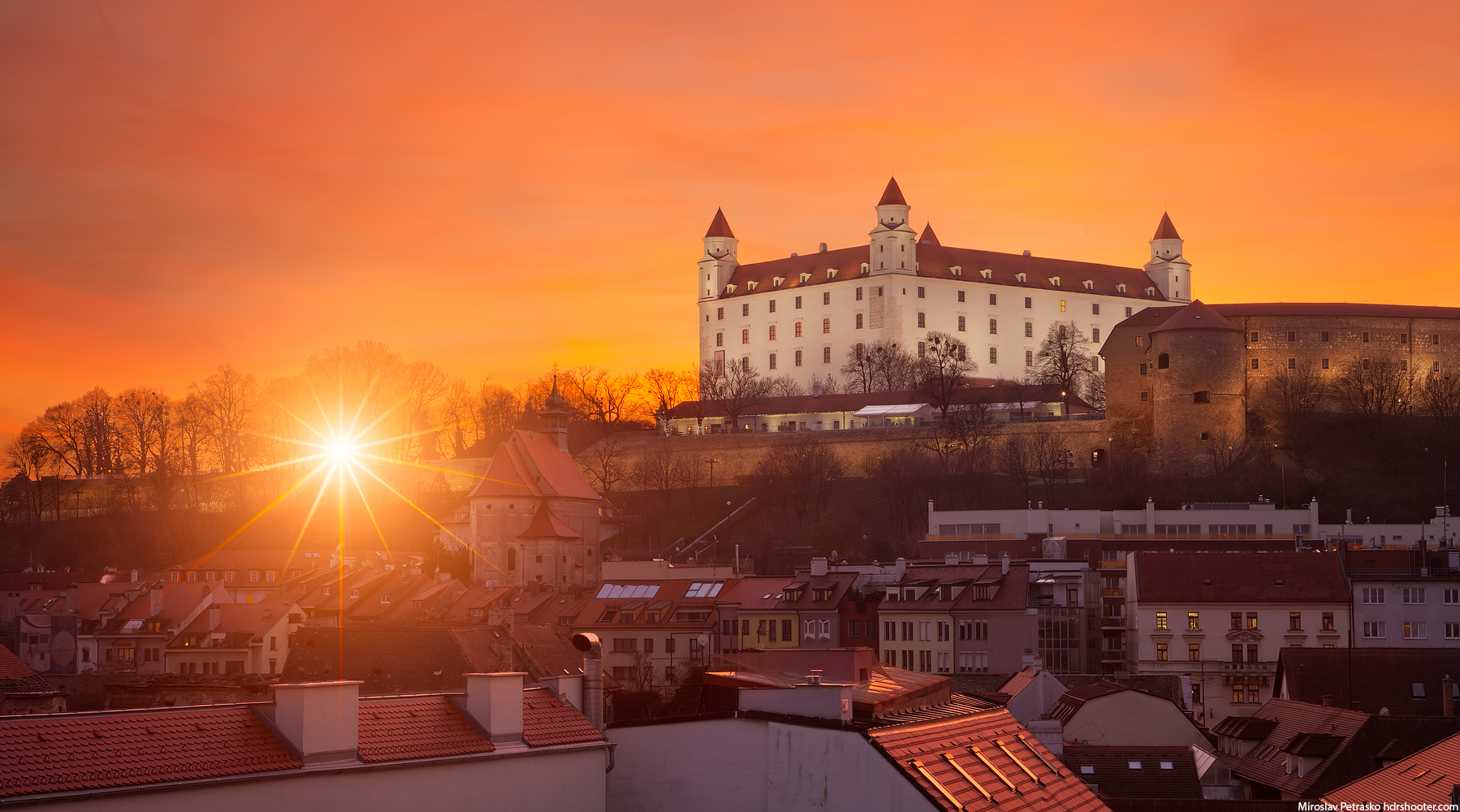 Sunset at Bratislava castle, Bratislava, Slovakia - HDRshooter