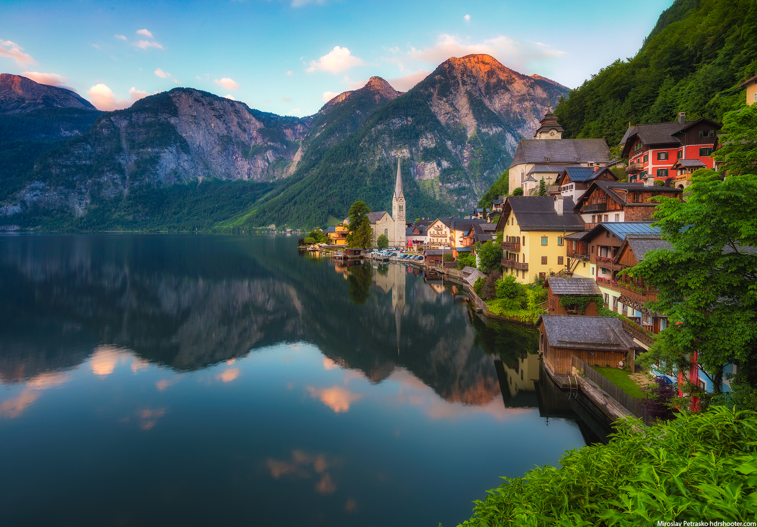 Calm morning in Hallstatt, Austria - HDRshooter